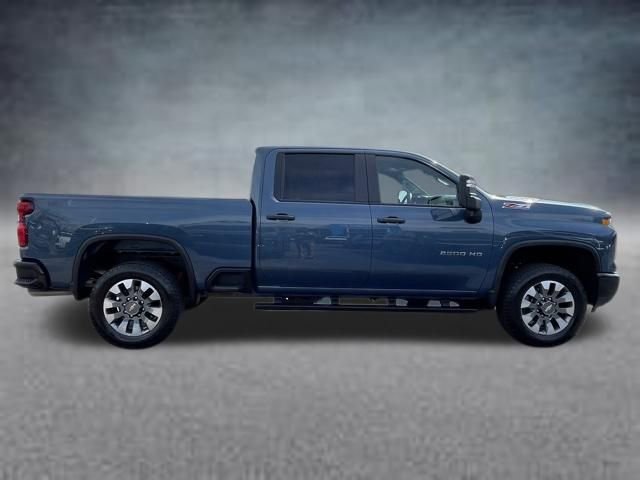 Used 2025 Chevrolet Silverado 2500 Custom w/ Custom Value Package AWD/4WD image 4