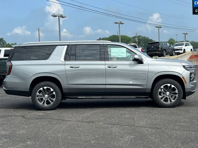 New 2026 Chevrolet Suburban LT w/ Comfort Package AWD/4WD image 48