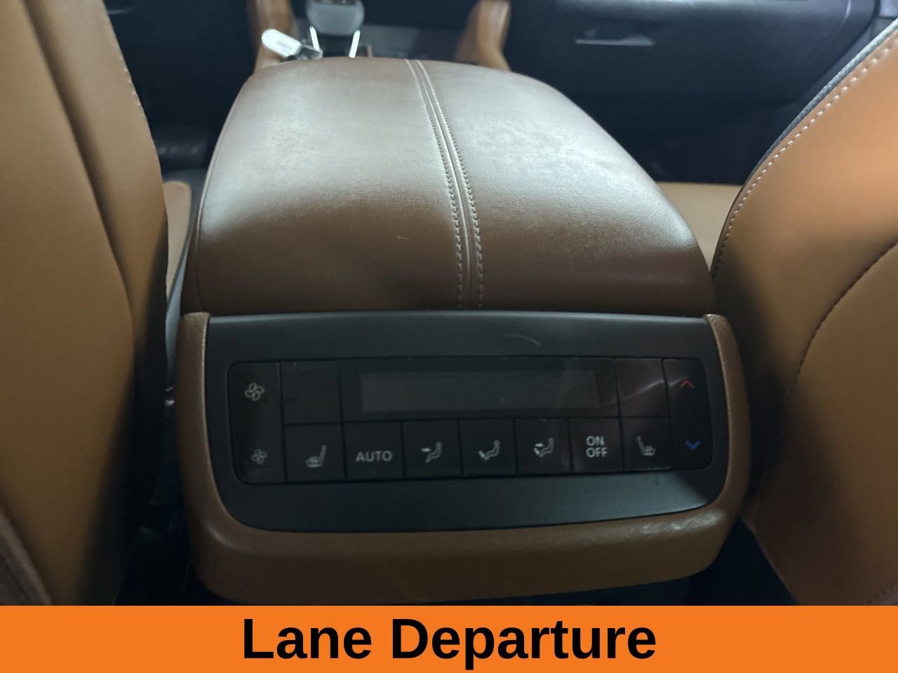 Used 2024 Nissan Pathfinder Platinum w/ Cargo Package image 22