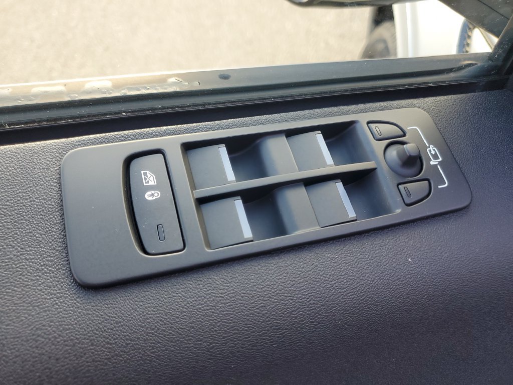 Used 2023 Land Rover Discovery Sport S R-Dynamic AWD/4WD image 9