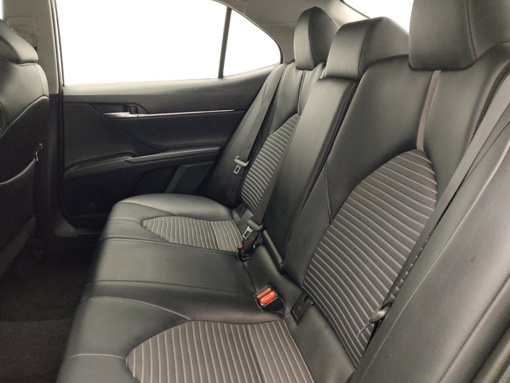 Used 2022 Toyota Camry SE FWD image 18