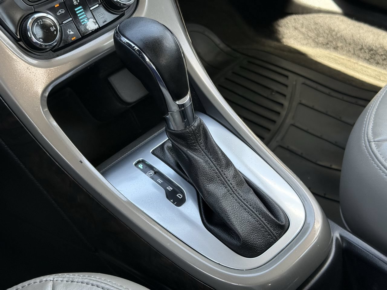 Used 2013 Buick Verano FWD image 22