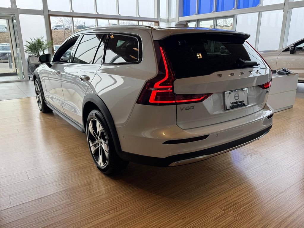 New 2026 Volvo V60 B5 Cross Country Plus w/ Climate Package image 4