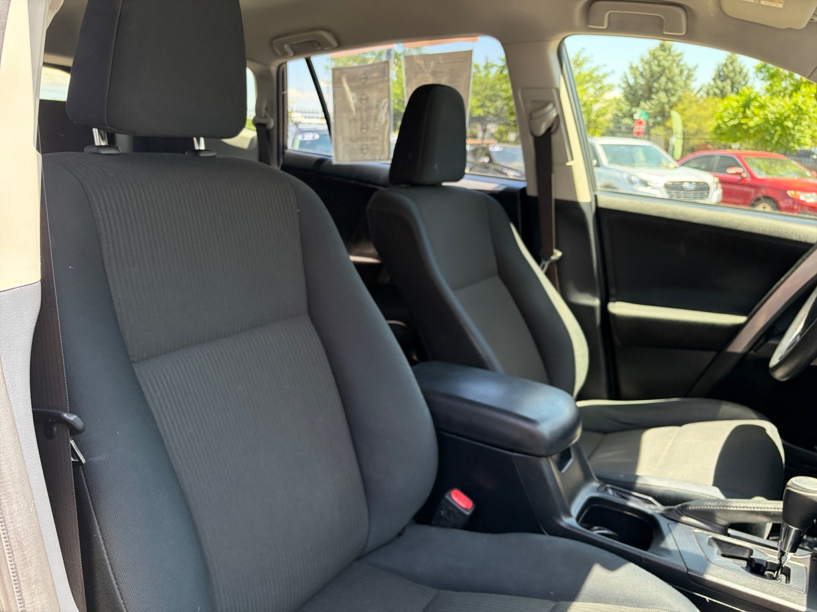 Used 2016 Toyota RAV4 LE AWD/4WD image 28