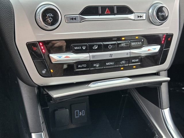 Certified 2022 Ford Explorer XLT w/ Equipment Group 202A AWD/4WD image 20