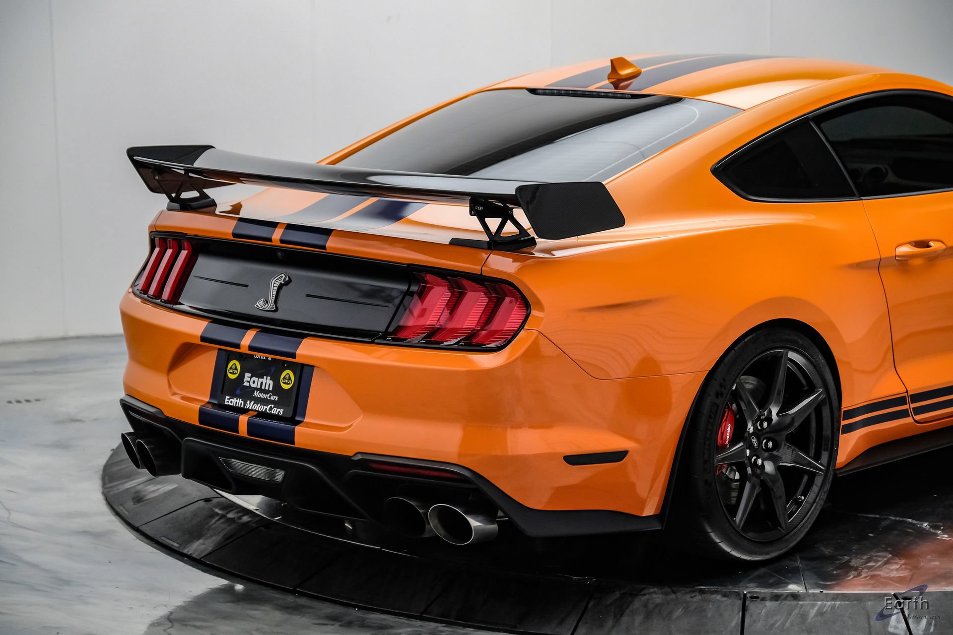 Used 2020 Ford Mustang Shelby GT500 w/ Carbon Fiber Track Pack RWD image 23