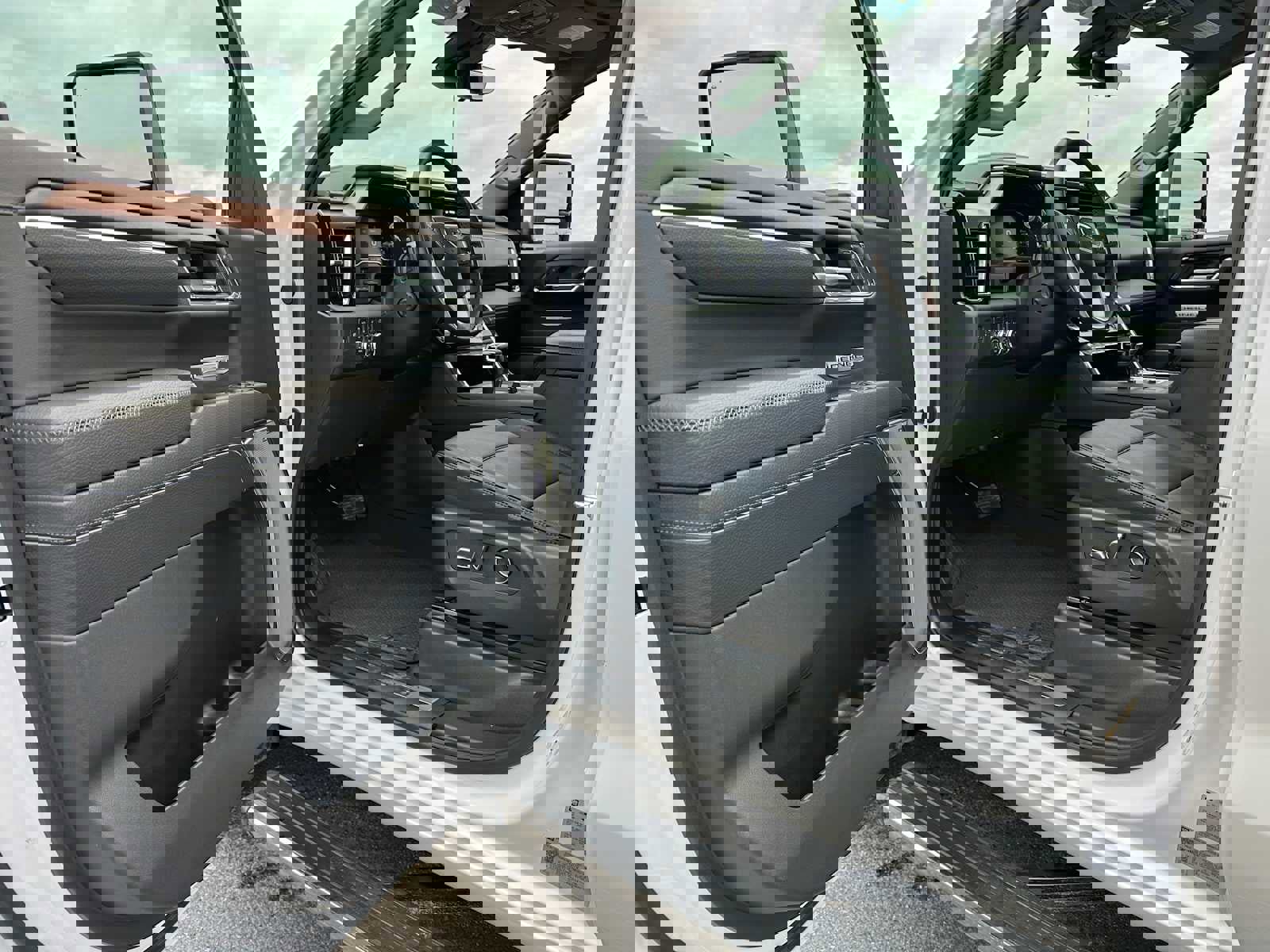 Used 2025 GMC Sierra 1500 Denali w/ Denali Reserve Package image 20