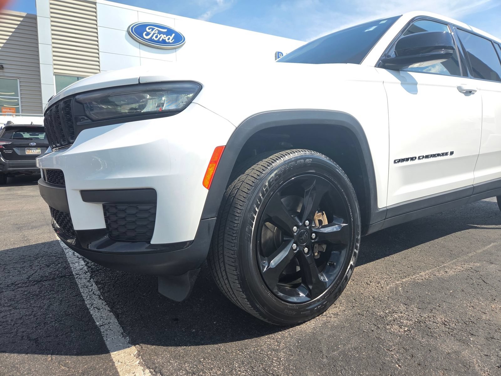 Used 2021 Jeep Grand Cherokee L Laredo AWD/4WD image 3