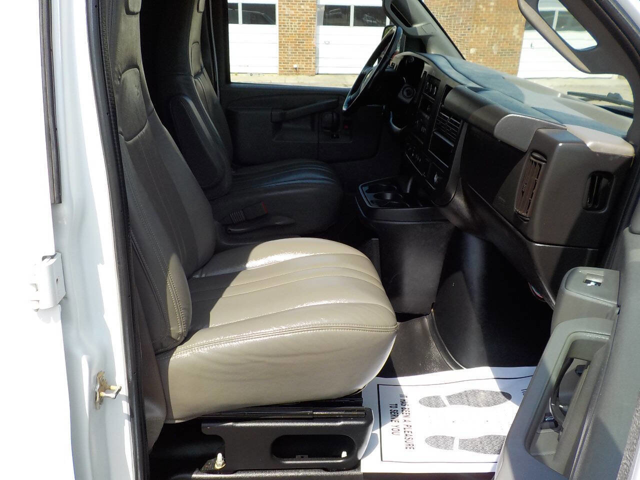 Used 2020 Chevrolet Express 2500 Extended w/ Driver Convenience Package RWD image 25