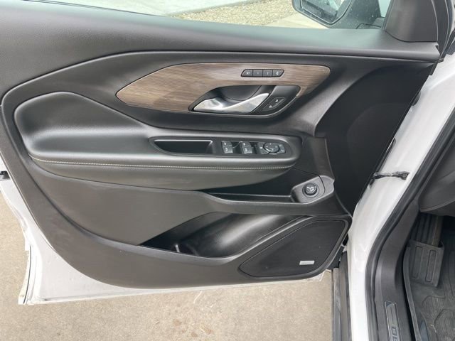 Used 2024 GMC Terrain Denali w/ Denali Premium Package image 15