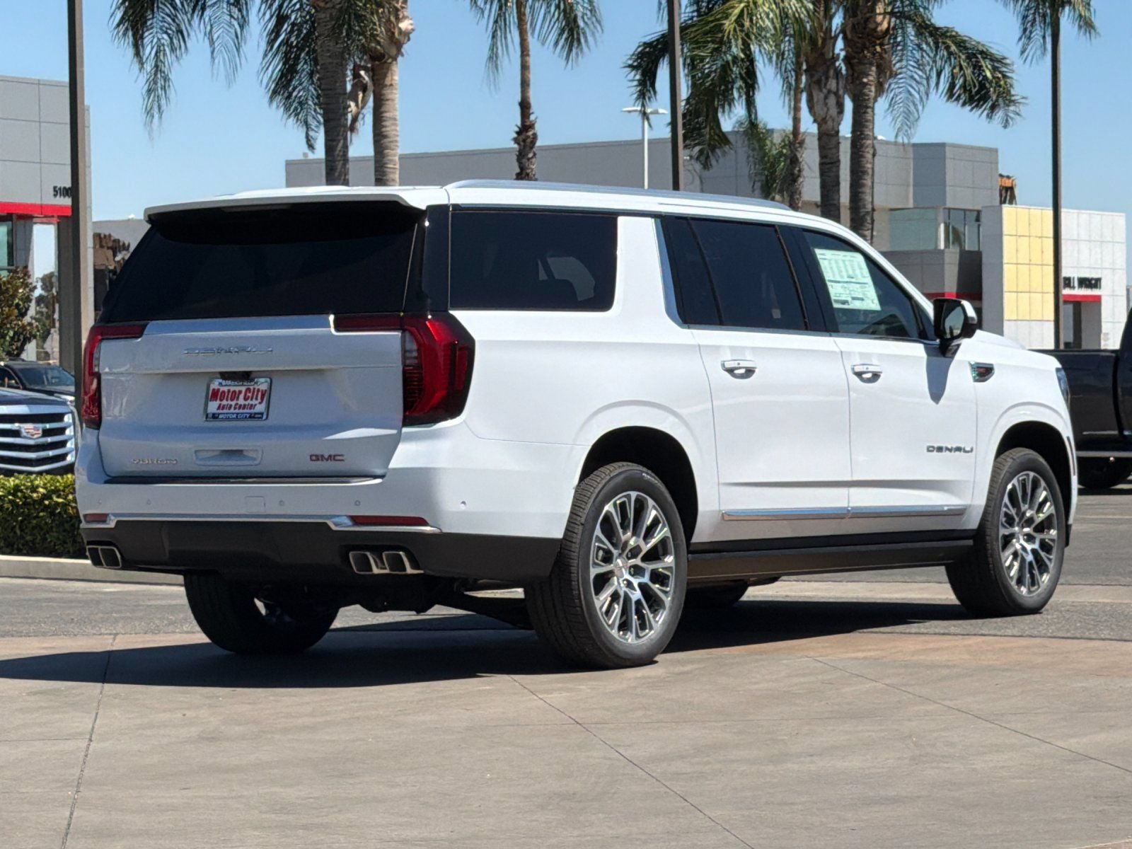 New 2026 GMC Yukon XL Denali w/ Denali Reserve Package AWD/4WD image 4
