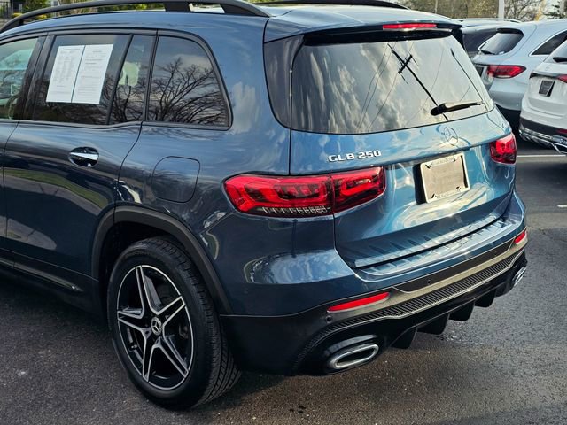Certified 2022 Mercedes-Benz GLB 250 4MATIC image 13
