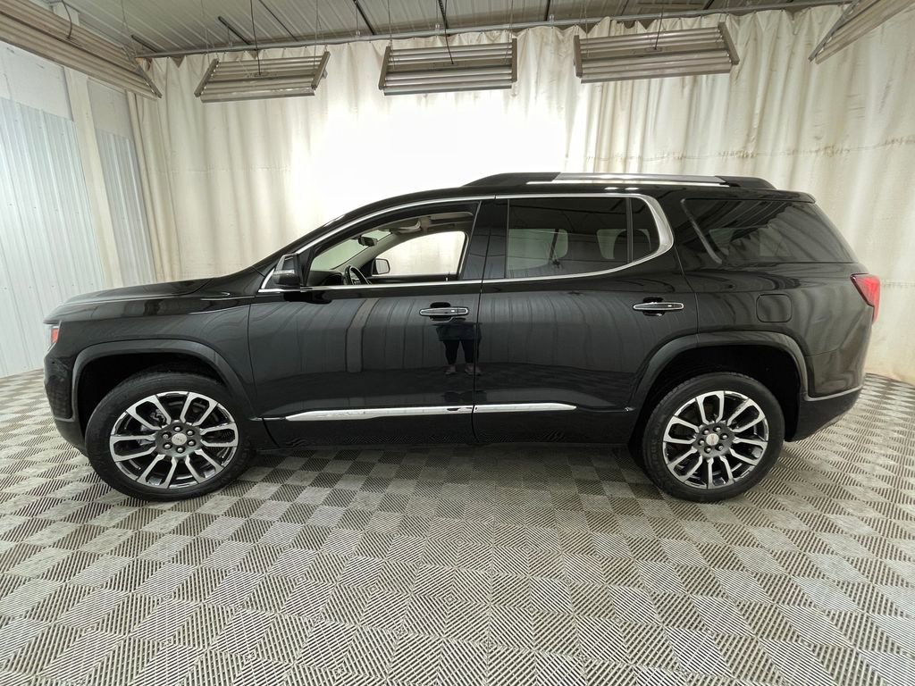 Certified 2021 GMC Acadia Denali w/ Denali Ultimate Package AWD/4WD image 15