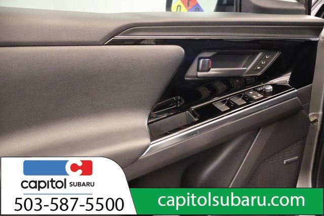 Used 2023 Subaru Solterra AWD image 10