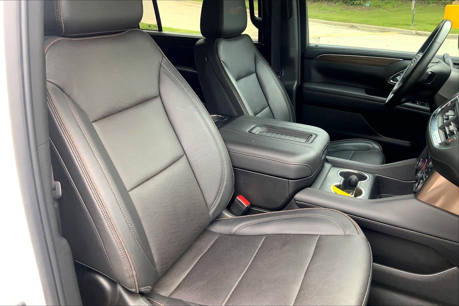 Used 2023 Chevrolet Suburban High Country w/ Premium Package AWD/4WD image 7