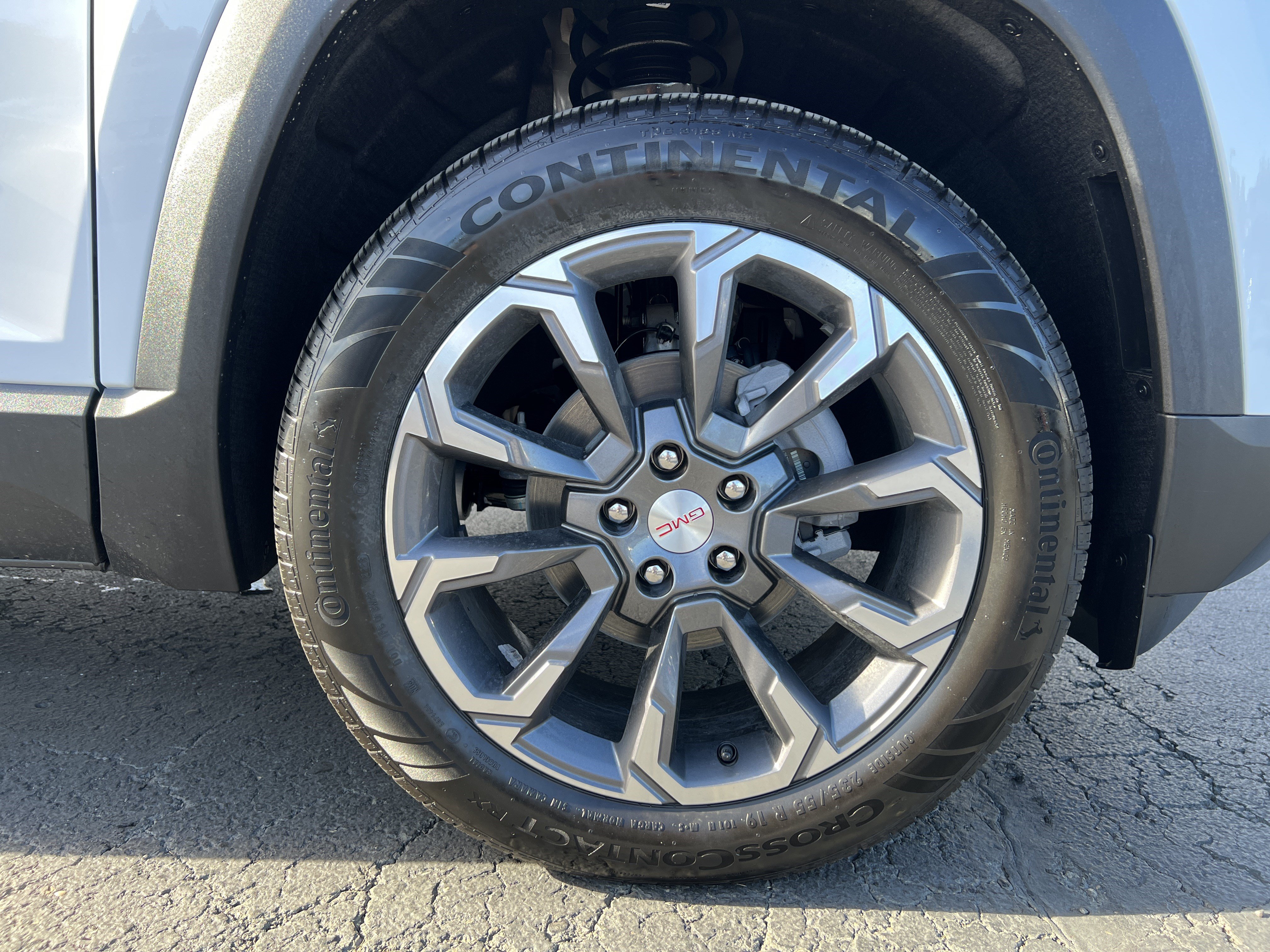 New 2027 GMC Terrain Elevation w/ Elevation Premium Package AWD/4WD image 11