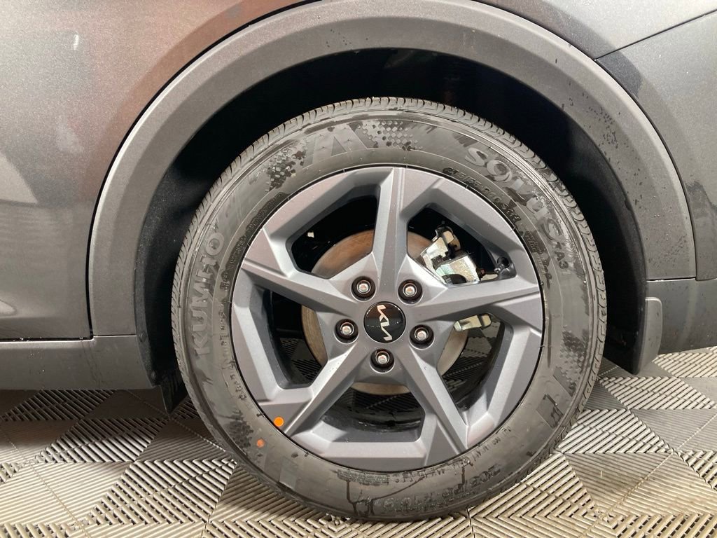 New 2025 Kia K4 LXS image 21