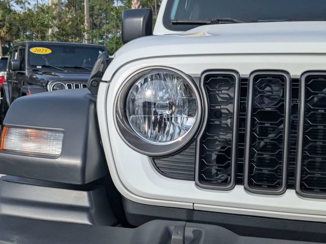 Used 2024 Jeep Wrangler Unlimited Sport AWD/4WD image 9