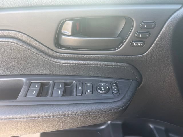 Used 2025 Honda Odyssey EX-L image 17
