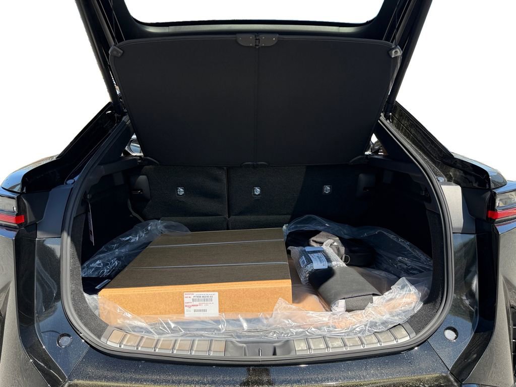 New 2026 Lexus RZ 450e AWD image 7