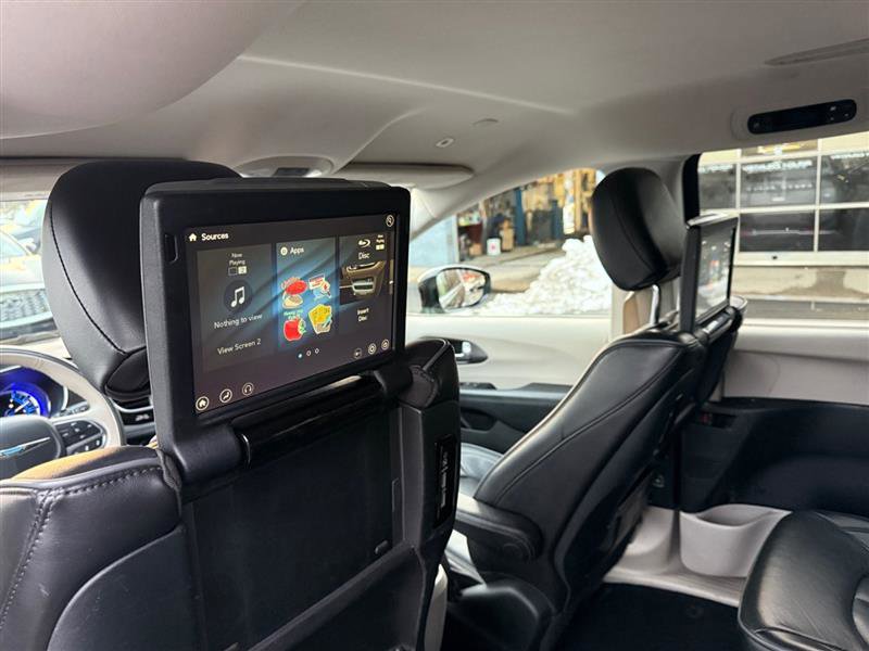 Used 2019 Chrysler Pacifica Limited w/ Advanced Safetytec Group image 20