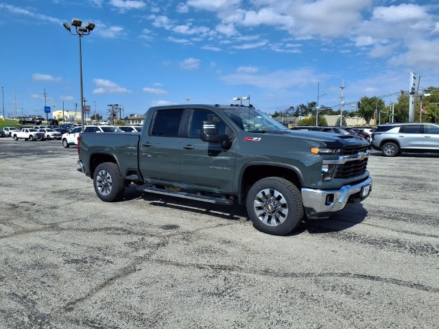 Used 2025 Chevrolet Silverado 2500 LT w/ All Star Edition AWD/4WD image 2