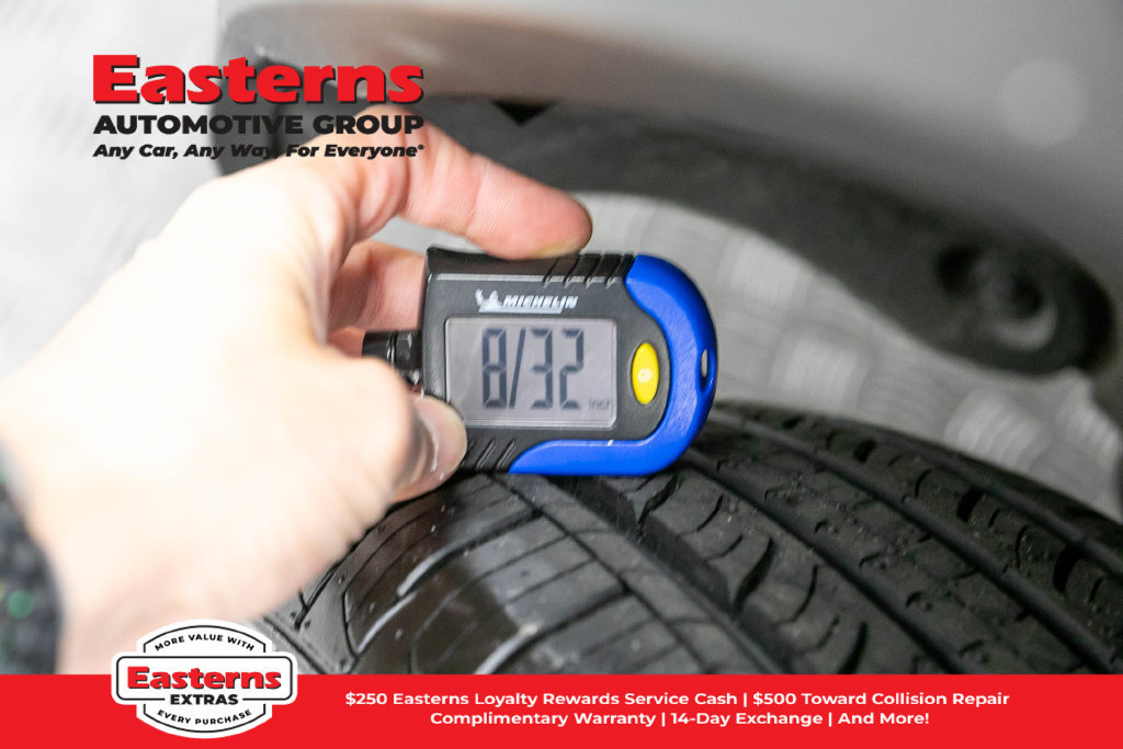 Used 2021 Toyota RAV4 XLE w/ XLE Grade Weather Package AWD/4WD image 31