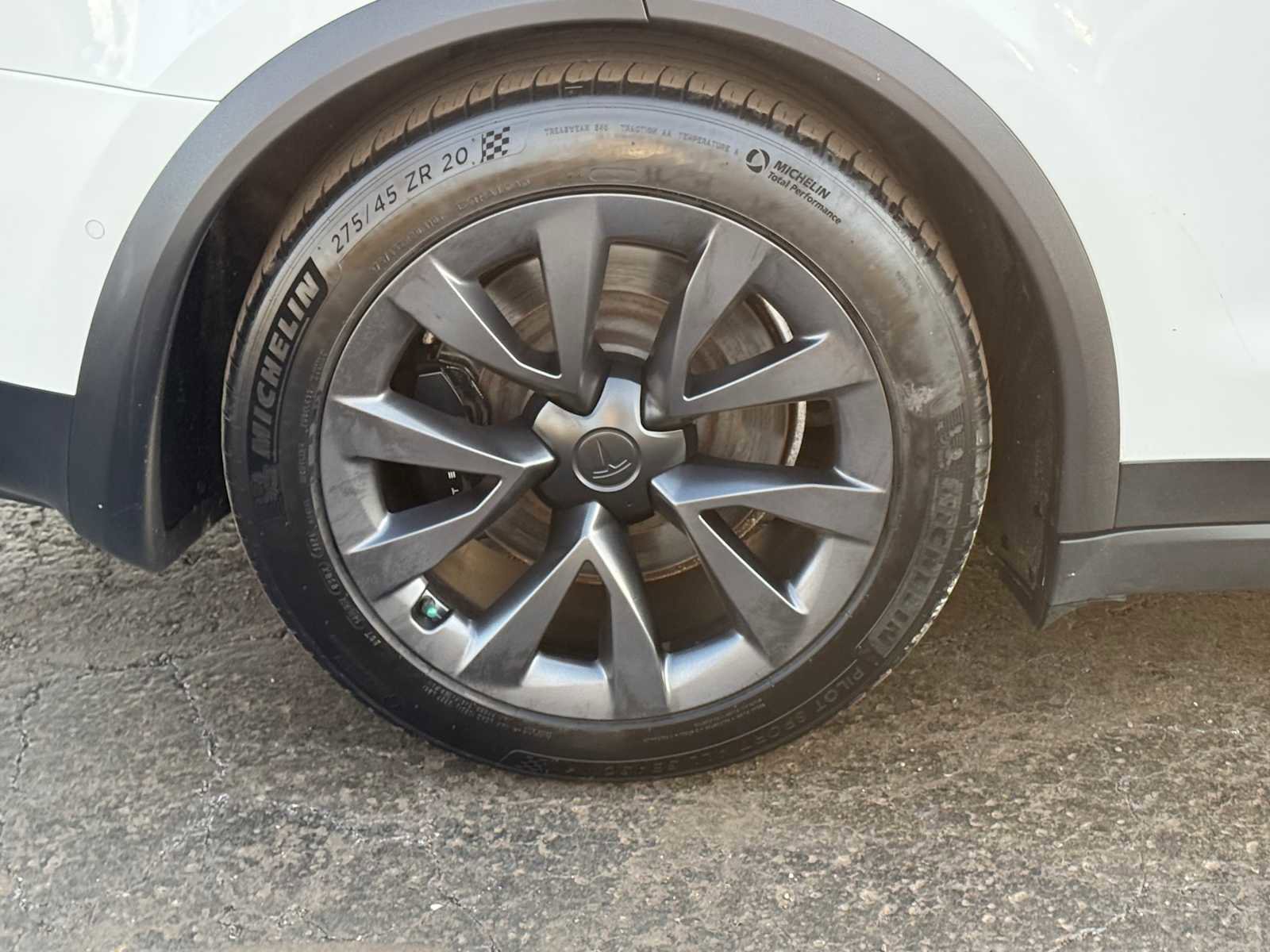 Used 2022 Tesla Model X image 14