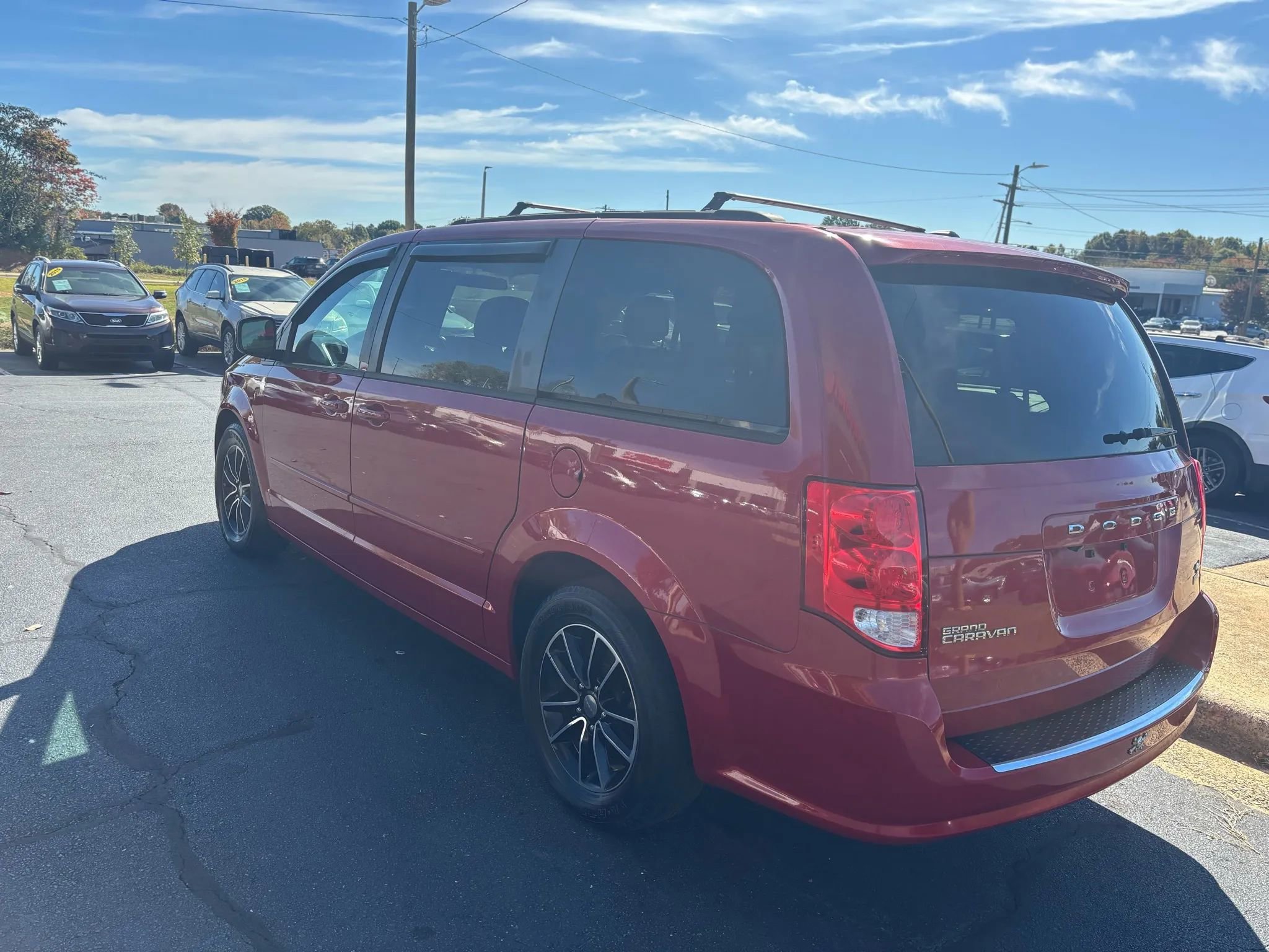 Used 2016 Dodge Grand Caravan R/T image 5