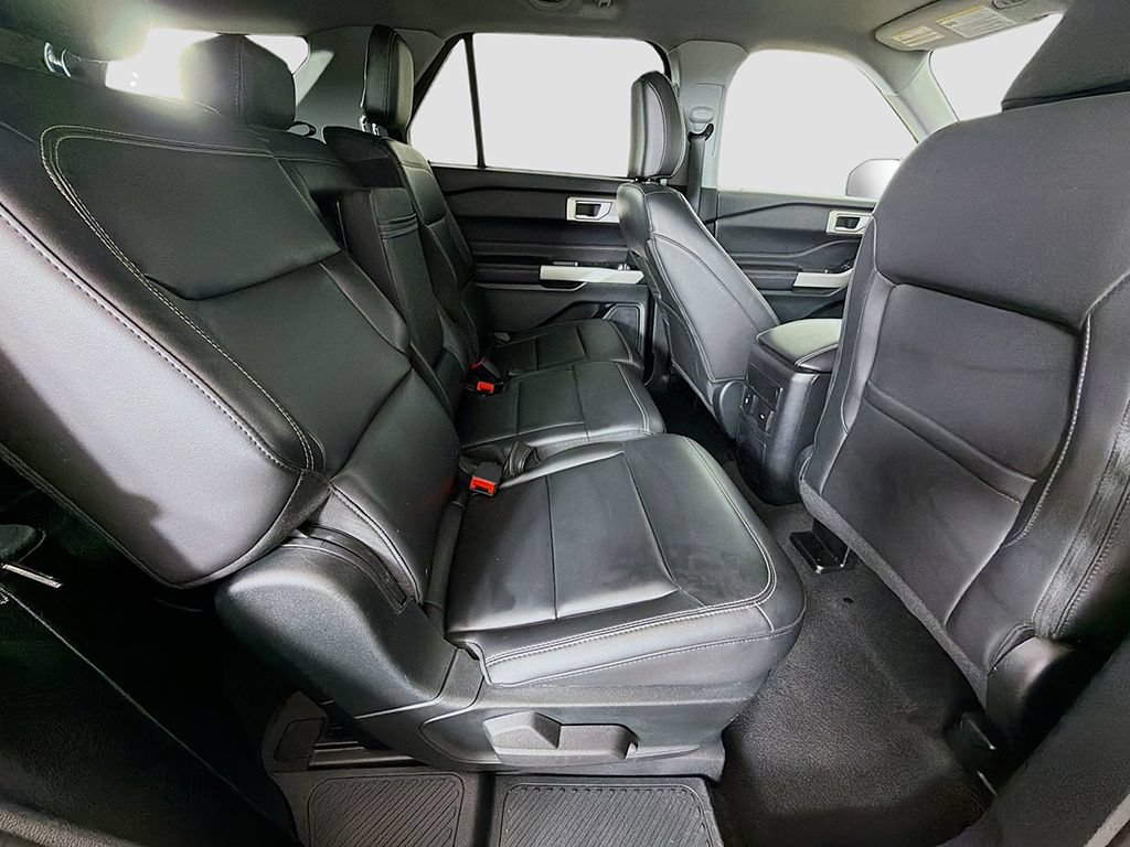 Used 2023 Ford Explorer XLT w/ Equipment Group 202A AWD/4WD image 30