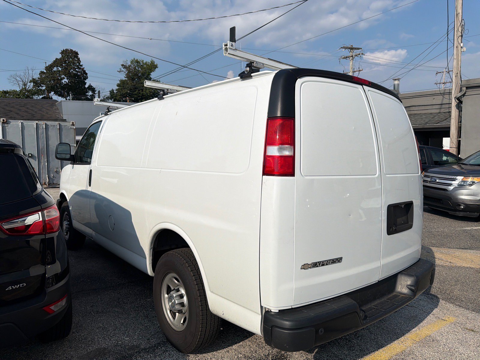 Used 2021 Chevrolet Express 2500 w/ Driver Convenience Package RWD image 9
