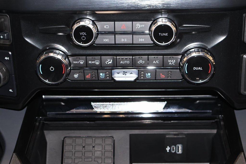 New 2026 Ford F350 Lariat w/ Black Appearance Package AWD/4WD image 25