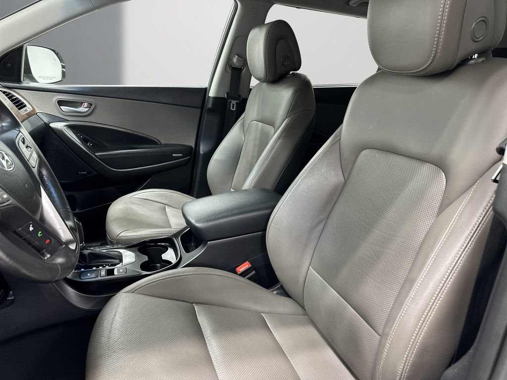 Used 2017 Hyundai Santa Fe Limited AWD/4WD image 14