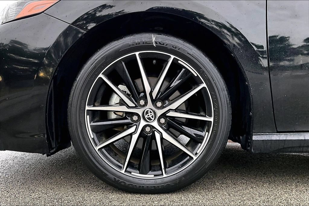 Used 2024 Toyota Camry SE FWD image 9