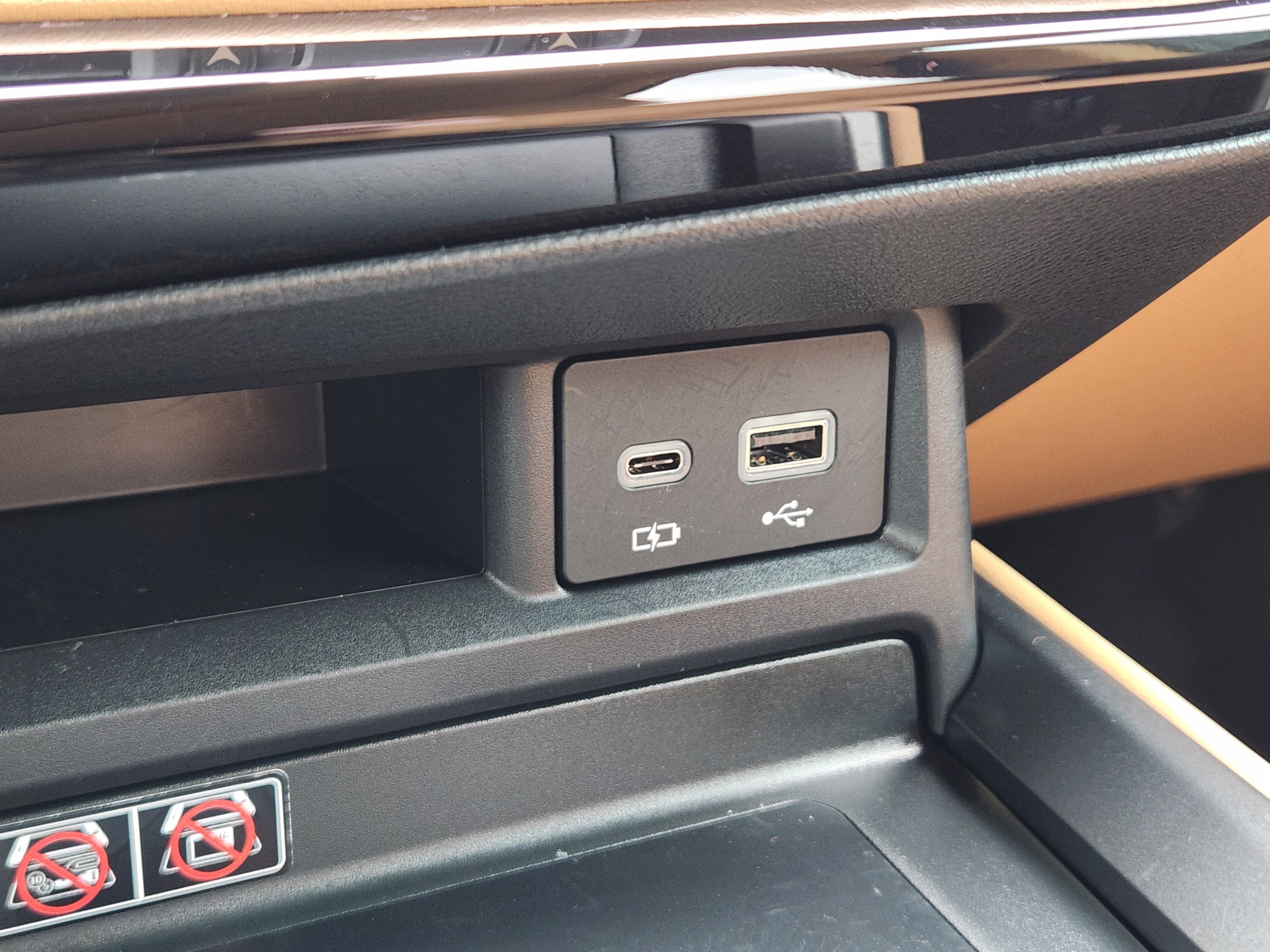 Certified 2025 Lexus NX 250 FWD w/ Accessory Package (Z1) image 15