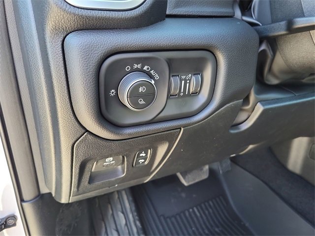 New 2026 RAM 1500 4x4 Crew Cab image 14