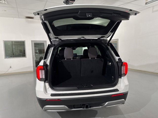 New 2026 Ford Explorer Platinum w/ LUX Leather Package AWD/4WD image 11