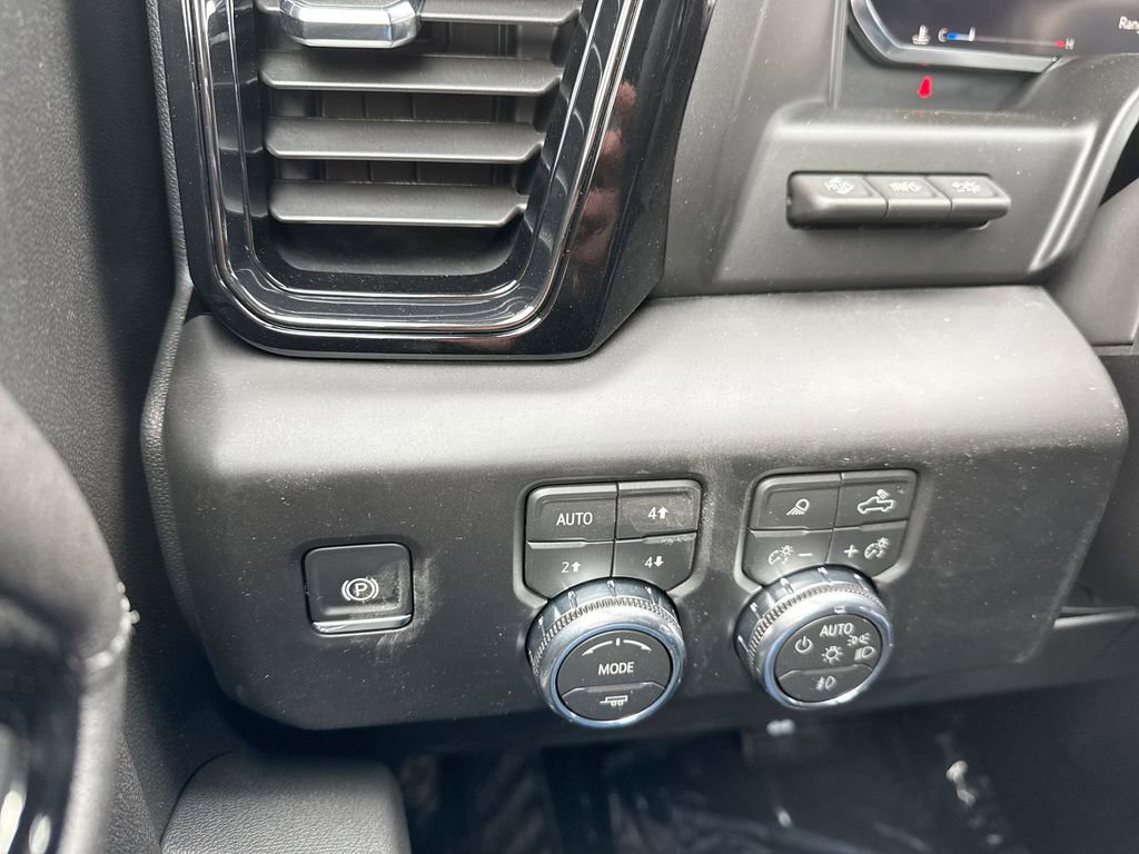 New 2026 GMC Sierra 1500 AT4 w/ AT4 Premium Package image 18