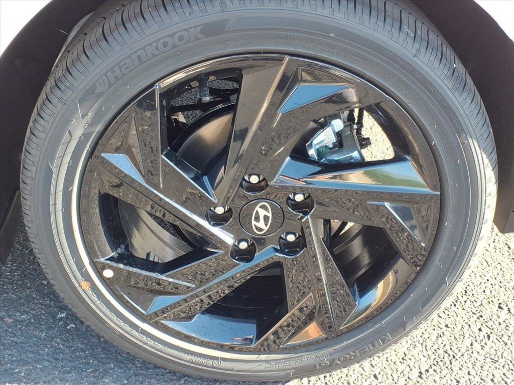 New 2026 Hyundai Elantra SEL Sport Premium image 4