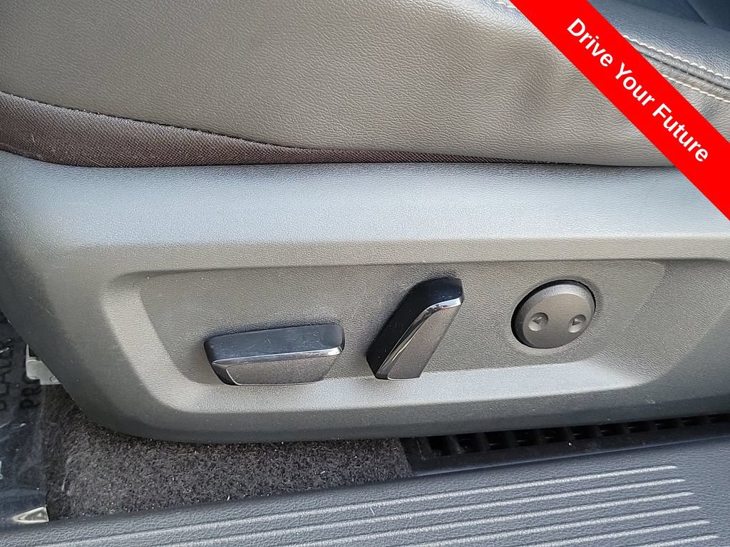 Used 2023 Nissan Rogue SL w/ SL Premium Package FWD image 17
