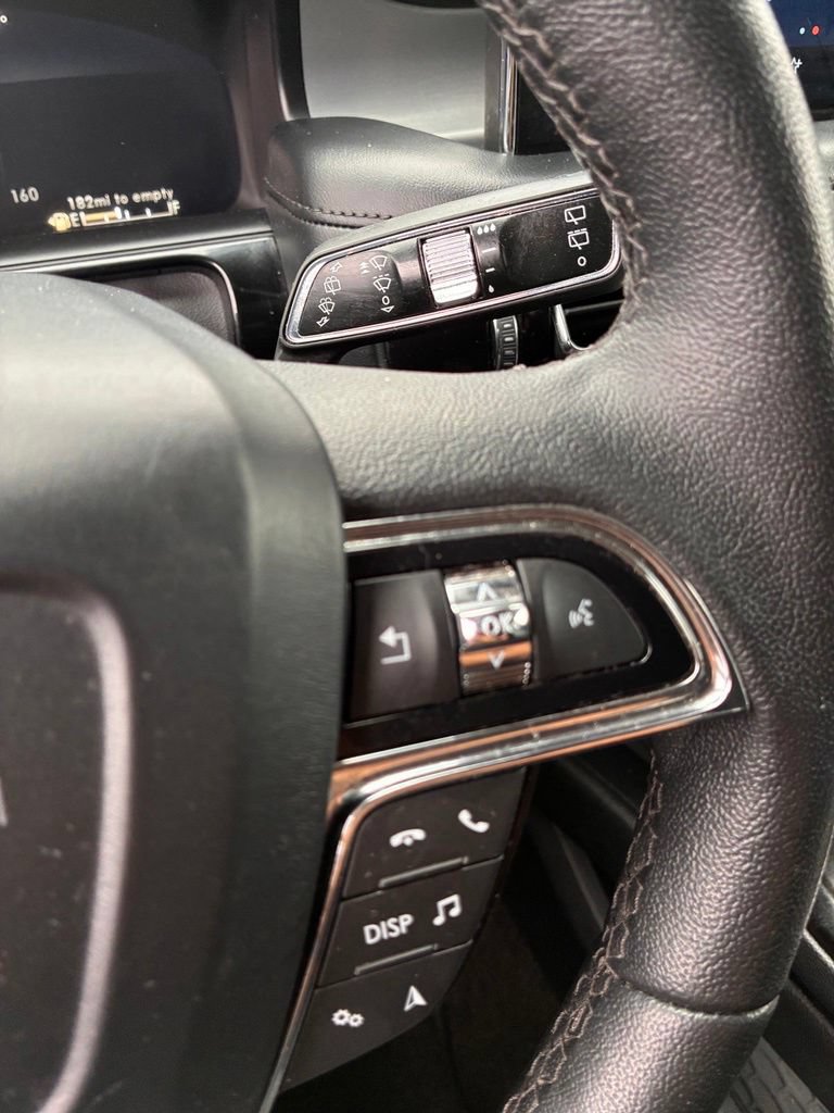 Used 2021 Lincoln Nautilus FWD image 32