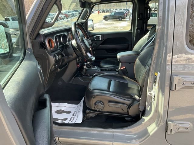Used 2023 Jeep Gladiator Mojave w/ LED Lighting Group AWD/4WD image 17