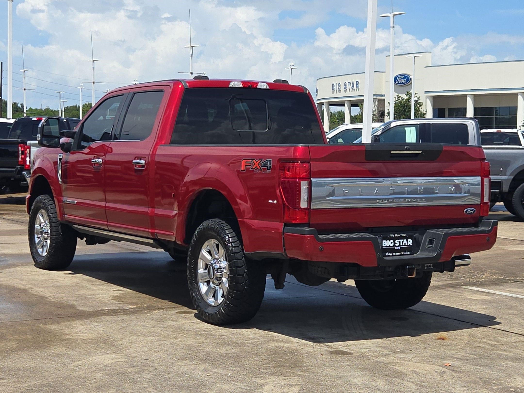 Used 2022 Ford F250 Platinum w/ FX4 Off-Road Package AWD/4WD image 7
