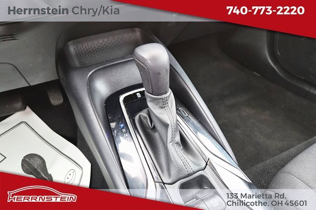 Used 2022 Toyota Corolla LE image 11