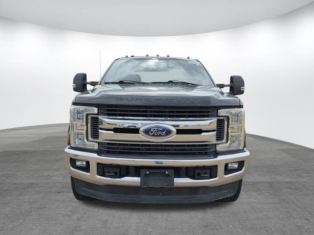 Used 2017 Ford F350 XLT w/ XLT Value Package image 2