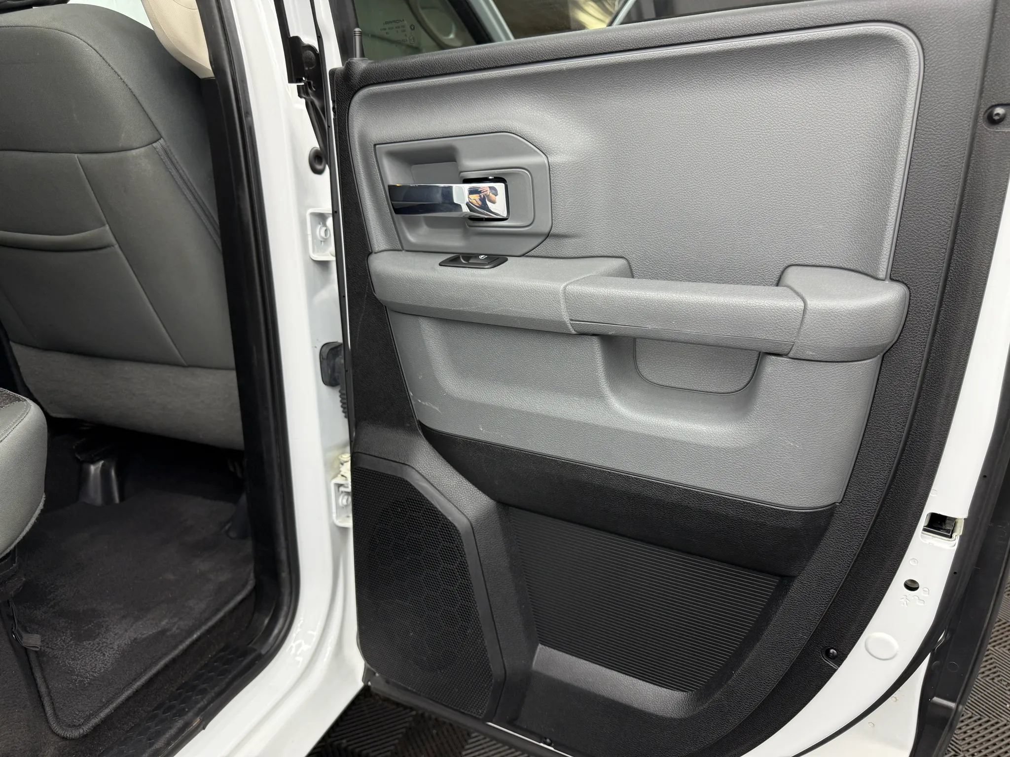 Used 2013 RAM 1500 Outdoorsman AWD/4WD image 8