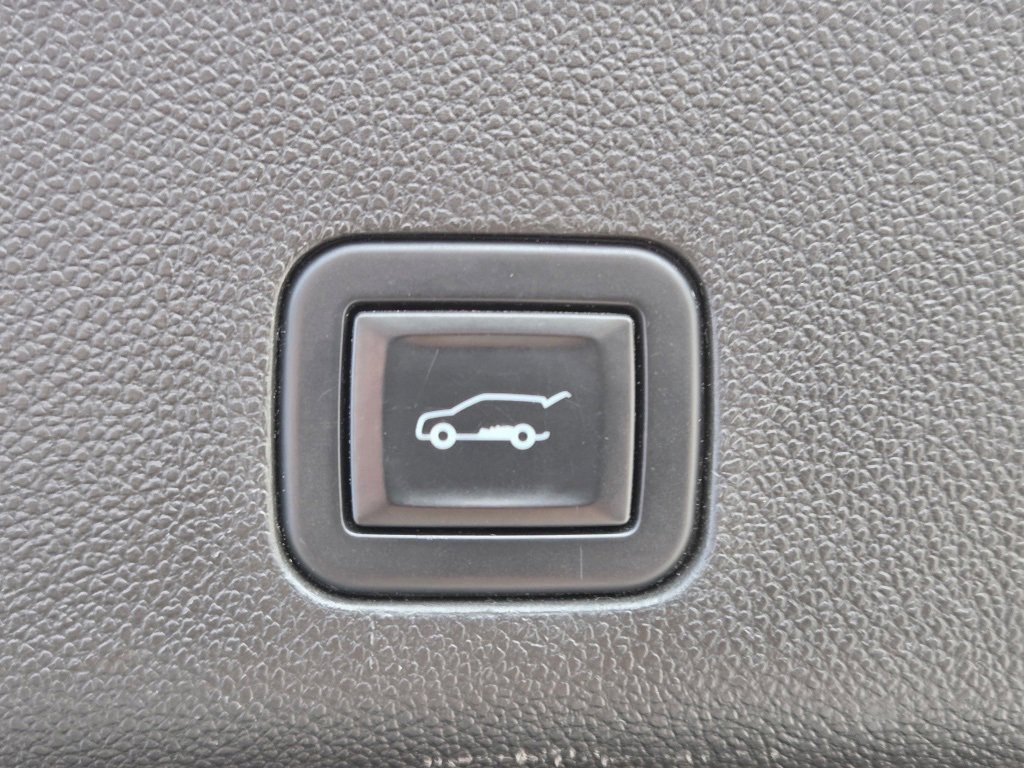 Used 2021 GMC Yukon XL Denali image 34