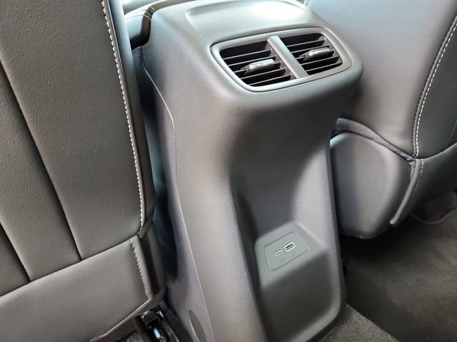Used 2025 Buick Envision Sport Touring AWD/4WD image 13