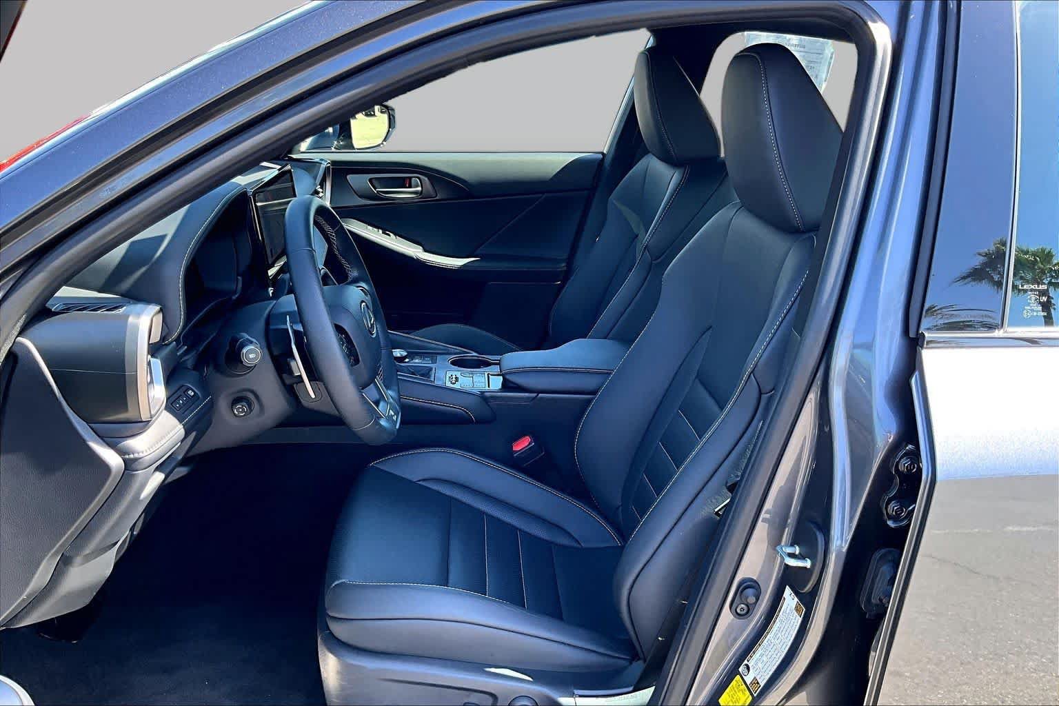 Used 2026 Lexus IS 350 F Sport w/ Handling Package RWD image 7