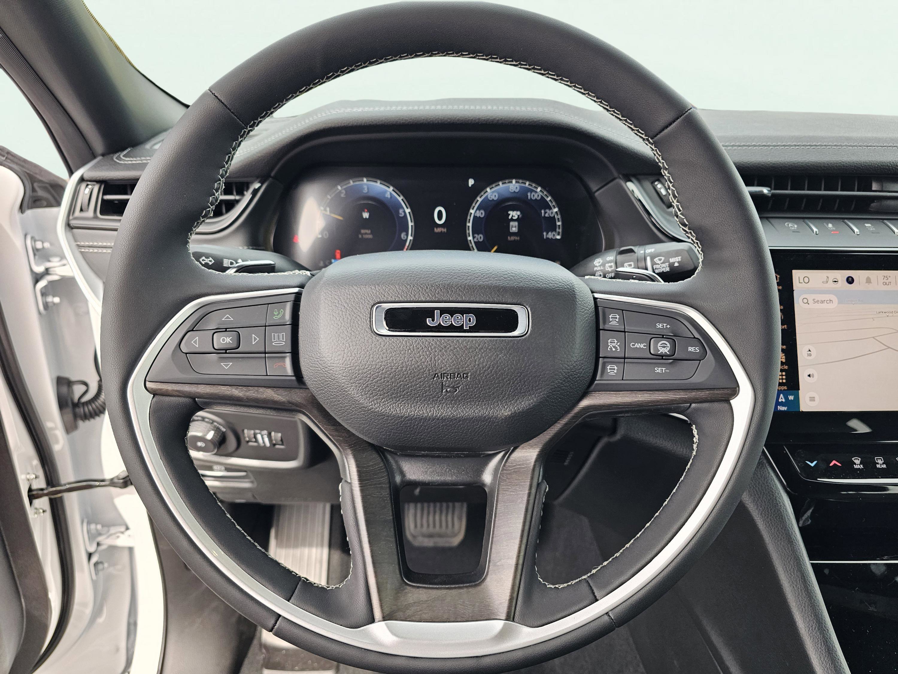 New 2026 Jeep Grand Cherokee Limited RWD image 20